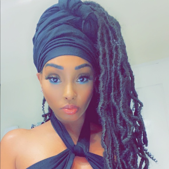 Meet your Posher, Janel - Picture 2 of 2